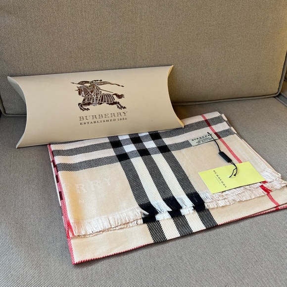 Burberry Ivory and Black Check Scarf - Picture 1 of 12